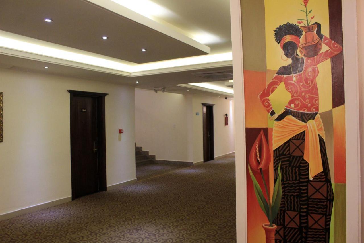 Boulevard Palace Hotel Monrovia Exteriör bild
